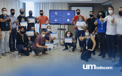 Curso de Capacitação em Redes Ópticas, elaborado pela Um Telecom, foi eleito um dos
melhores do programa; empresa deve contratar alguns alunos